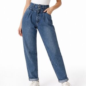 Vintage Lee High Waisted Pleated Mom Jeans Size 6 Petite